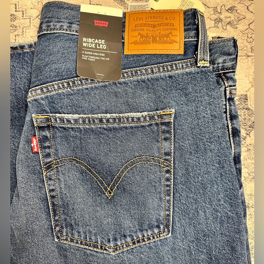 Levi's Ribcage Wide Leg Jeans